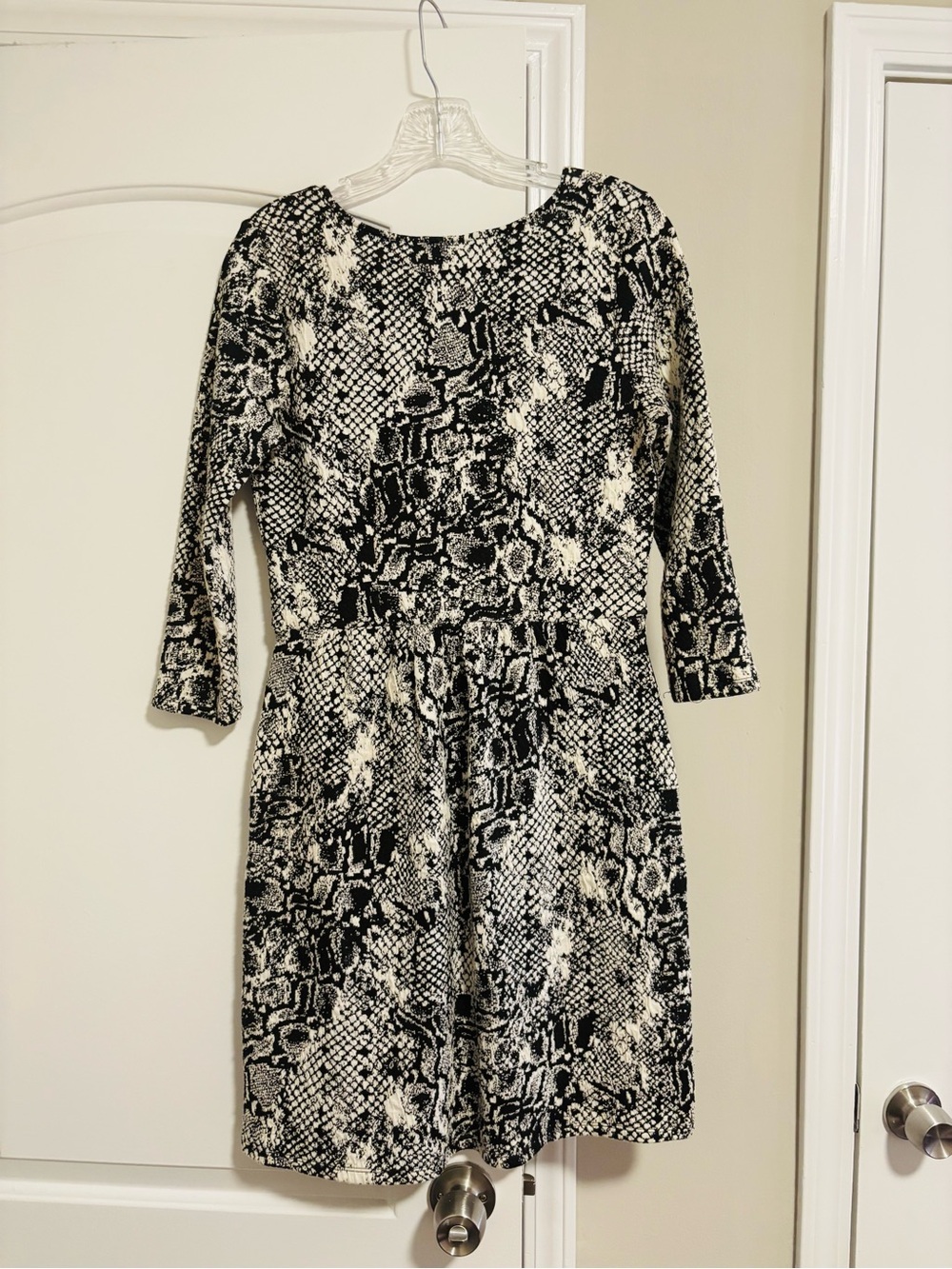 ANTHROPOLOGIE HD In Paris, Black & White Long-Sleeve Women's Dress, Size XS - Picture 3 of 5